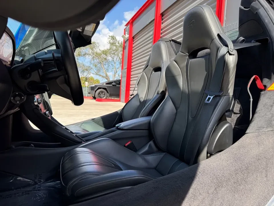 2022 McLaren 720S - Image 16 of 20