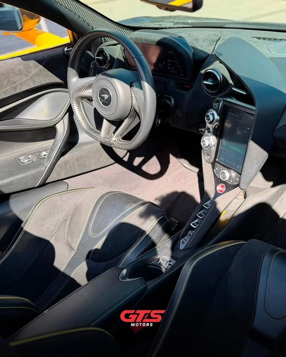 2022 McLaren 720S - Image 6 of 11