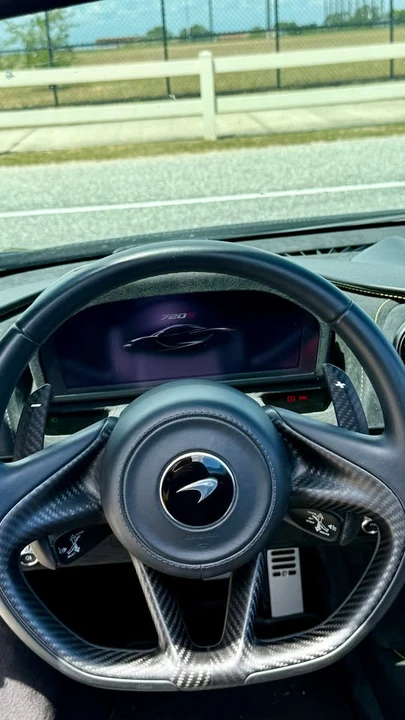2022 McLaren 720S Spider - Image 15 of 20