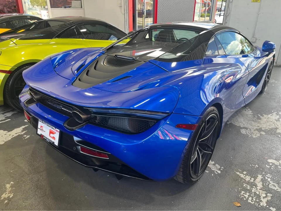 2022 McLaren 720S Spider - Image 2 of 2