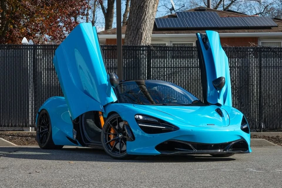 2022 McLaren 720S Spider - Image 2 of 5