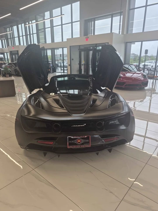 2022 McLaren 720S Spider - Image 4 of 13