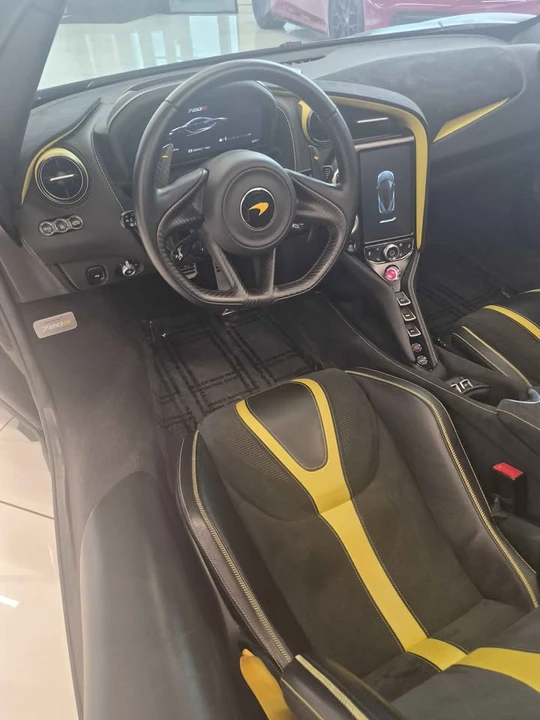 2022 McLaren 720S Spider - Image 9 of 13