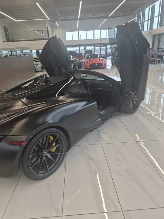 2022 McLaren 720S Spider - Image 5 of 13