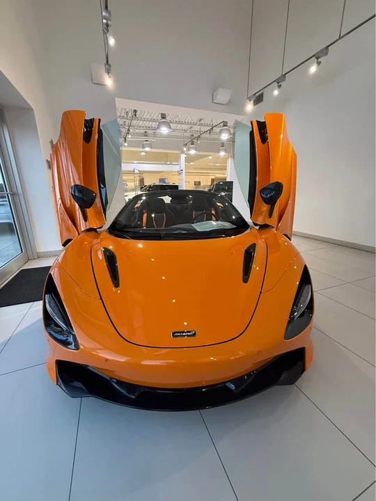 2022 McLaren 720S Spider - Image 6 of 18