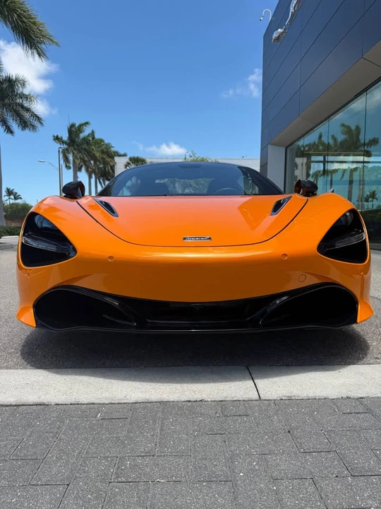 2022 McLaren 720S Spider - Image 10 of 18