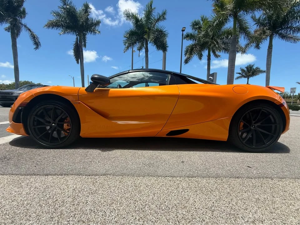 2022 McLaren 720S Spider - Image 4 of 18