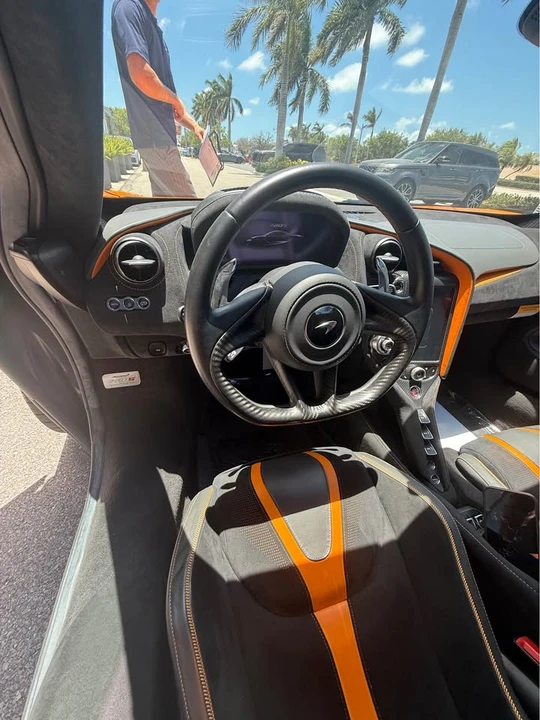 2022 McLaren 720S Spider - Image 12 of 18