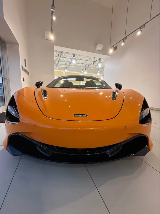 2022 McLaren 720S Spider - Image 7 of 18