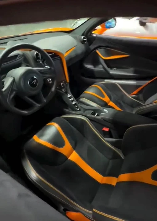 2022 McLaren 720S - Image 3 of 5