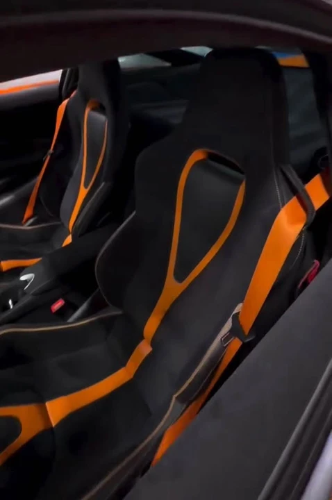 2022 McLaren 720S - Image 4 of 5
