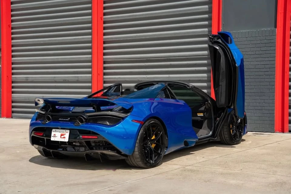 2022 McLaren 720S - Image 2 of 19