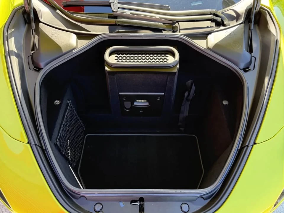 2022 McLaren 720S Spider - Image 13 of 20