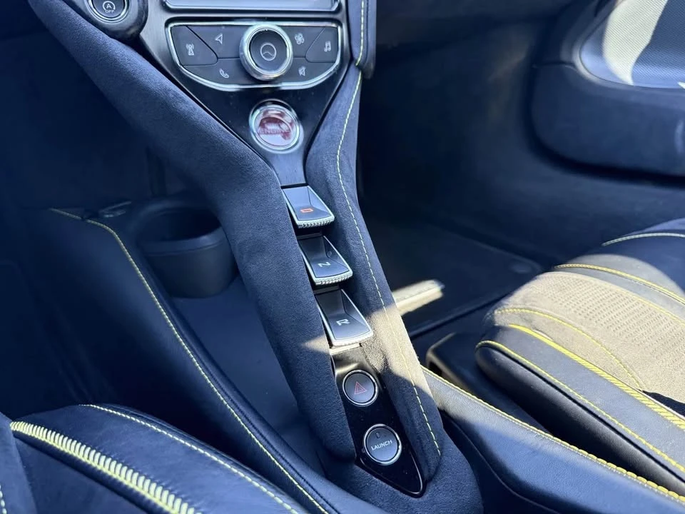 2022 McLaren 720S Spider - Image 16 of 20