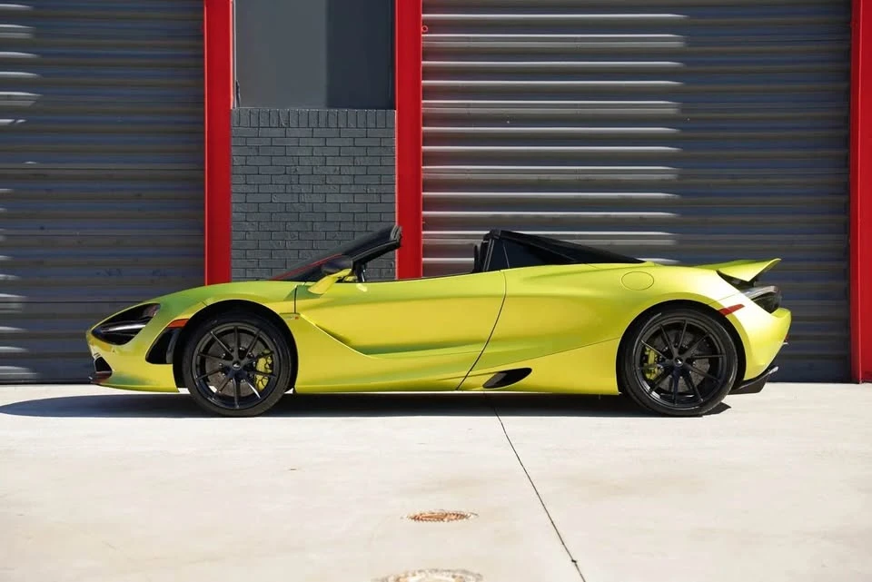 2022 McLaren 720S Spider - Image 17 of 18