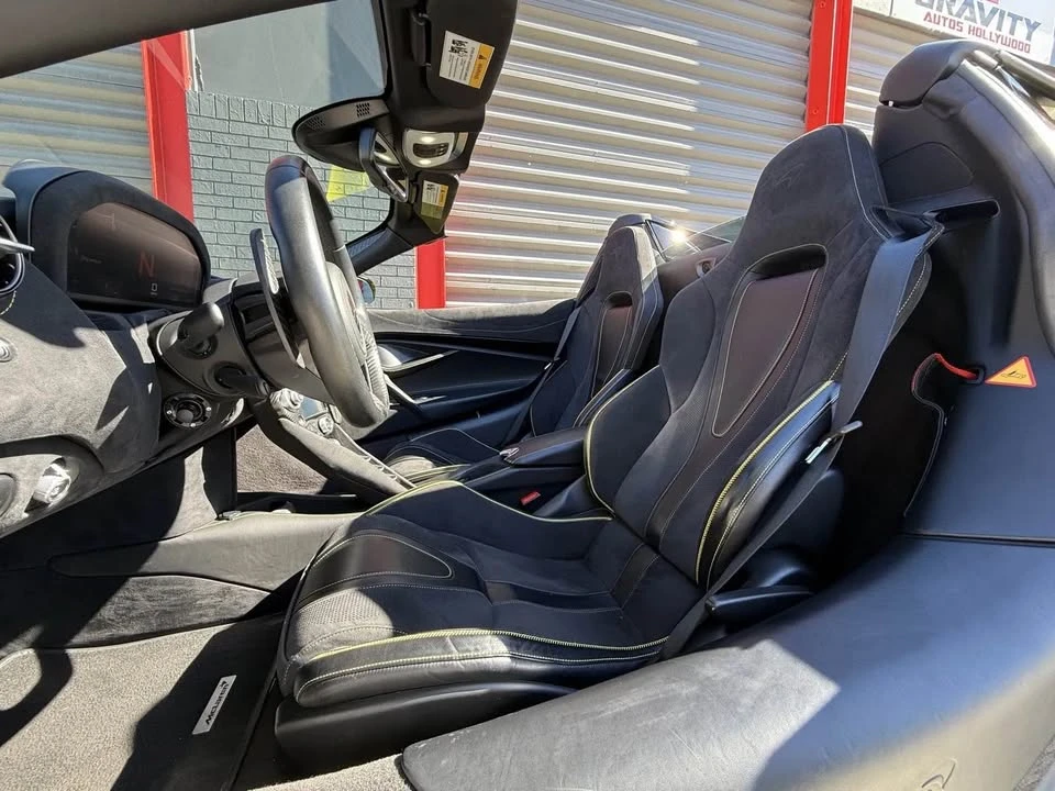 2022 McLaren 720S Spider - Image 17 of 19