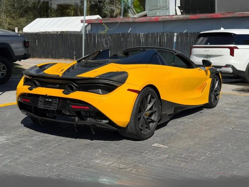 2022 McLaren 720S Spider - Image 9 of 10