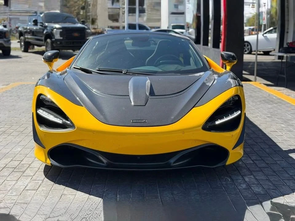 2022 McLaren 720S Spider - Image 2 of 10