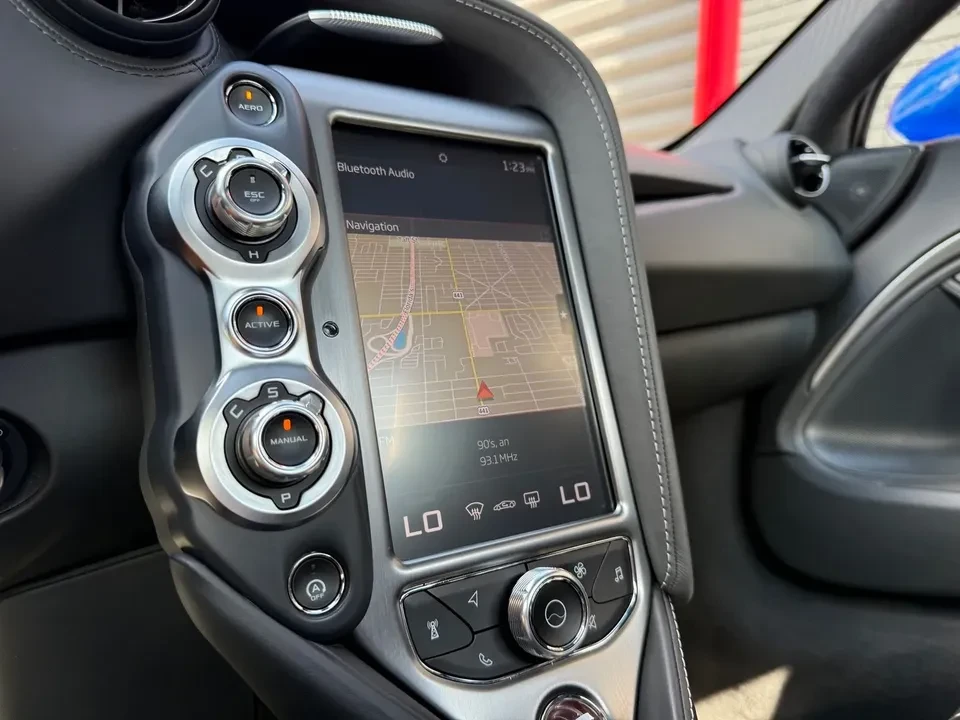 2022 McLaren 720S - Image 7 of 8