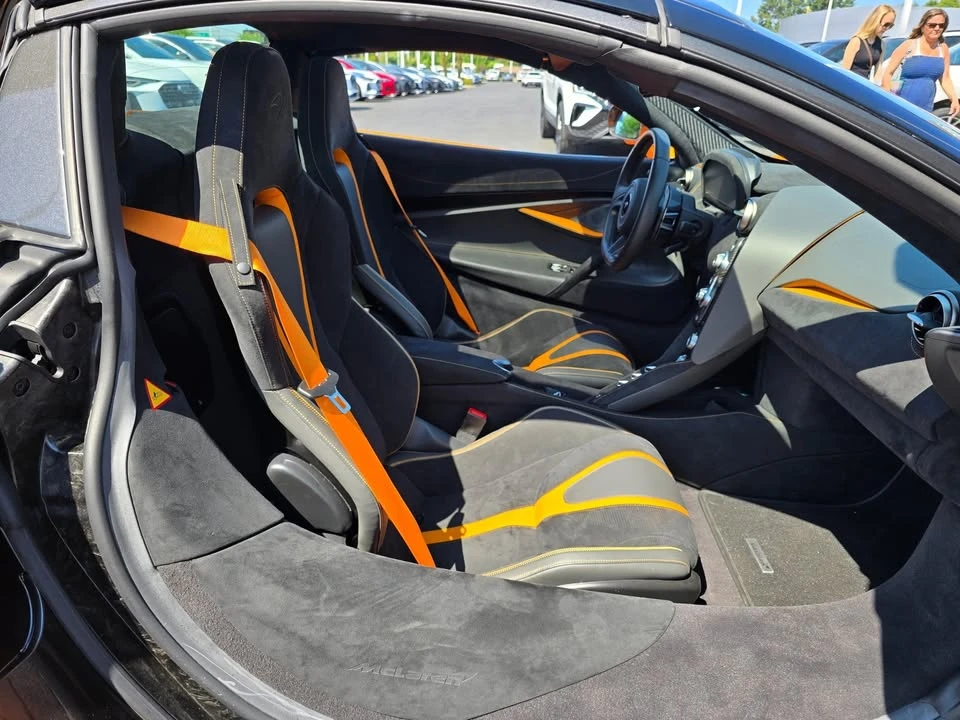 2022 McLaren 720S - Image 2 of 20