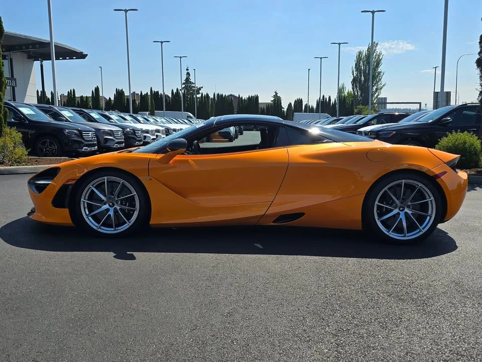 2022 McLaren 720S - Image 3 of 20