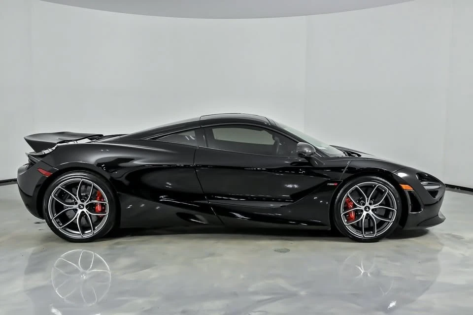 2022 McLaren 720S - Image 14 of 20