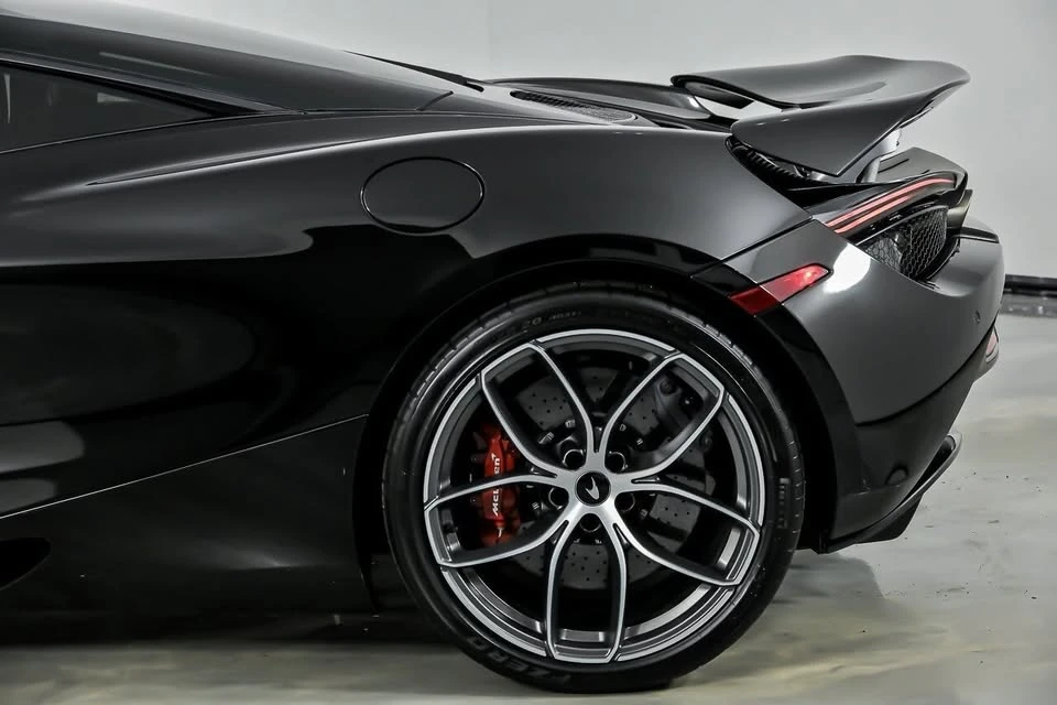 2022 McLaren 720S - Image 9 of 20