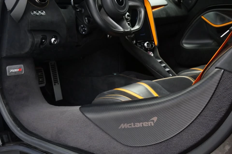 2022 McLaren 720S - Image 15 of 19
