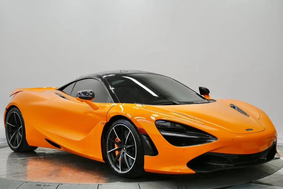 2022 McLaren 720S - Image 2 of 19