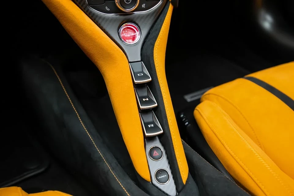 2022 McLaren 720S Spider - Image 19 of 20