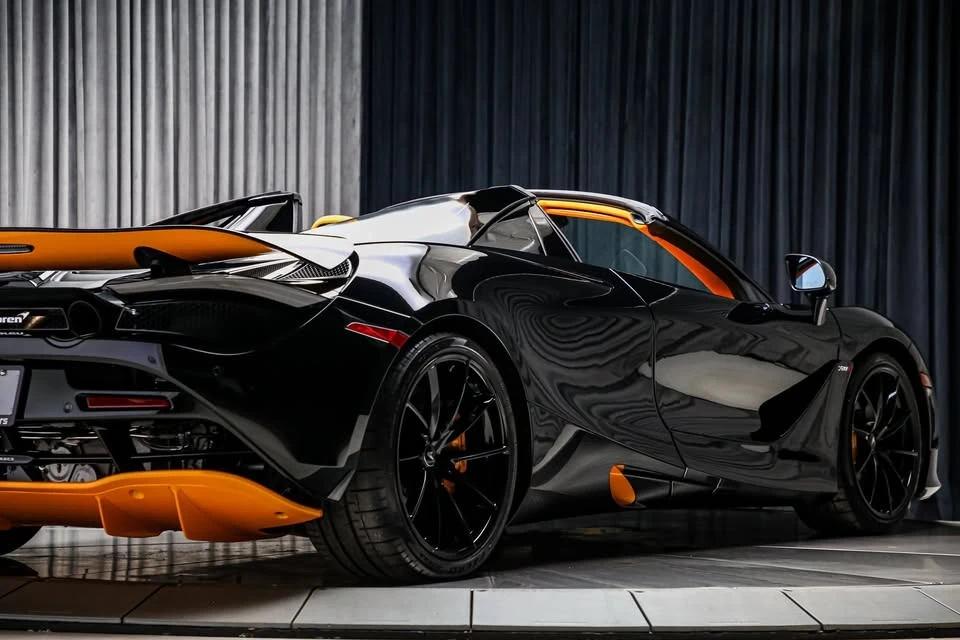 2022 McLaren 720S Spider - Image 10 of 20