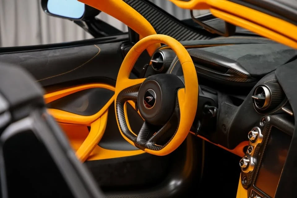 2022 McLaren 720S Spider - Image 16 of 19