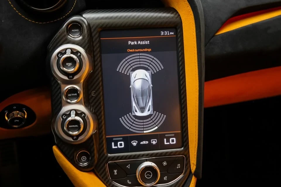 2022 McLaren 720S Spider - Image 2 of 18