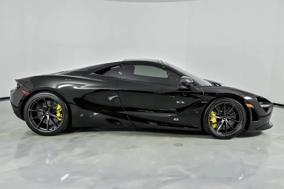 2022 McLaren 720S Spider - Image 13 of 20