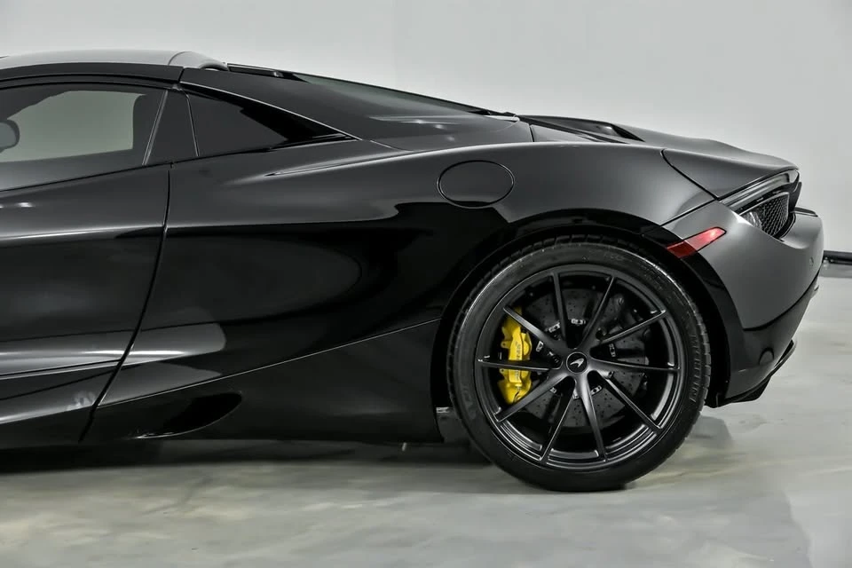 2022 McLaren 720S Spider - Image 8 of 20