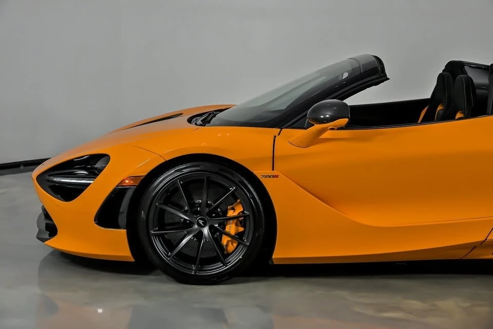 2022 McLaren 720S Spider - Image 8 of 20