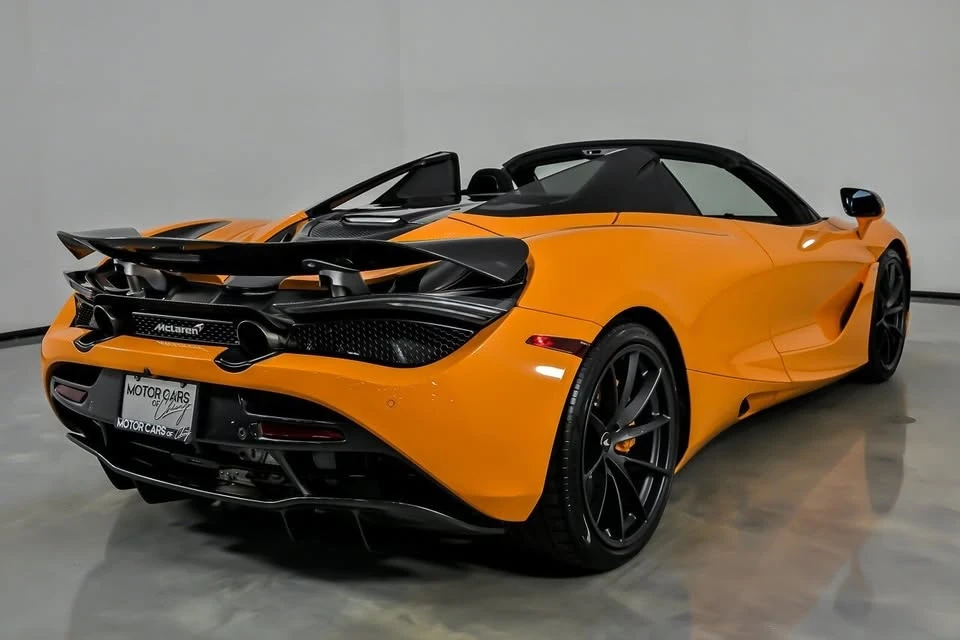 2022 McLaren 720S Spider - Image 13 of 20