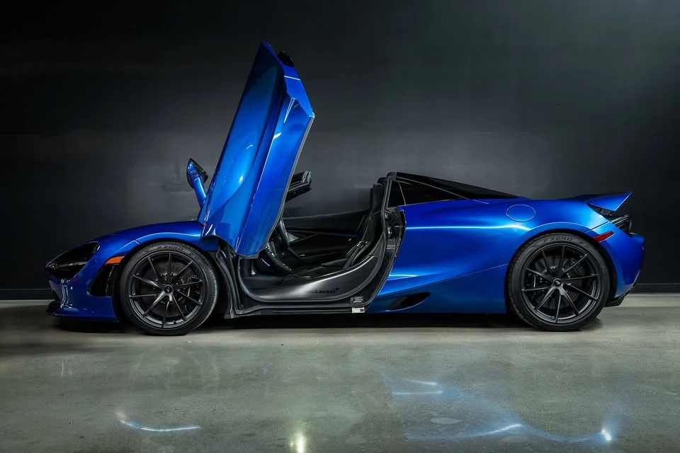 2022 McLaren 720S Spider - Image 2 of 20