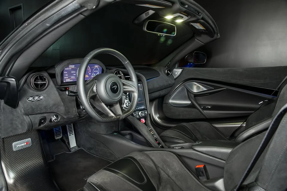 2022 McLaren 720S Spider - Image 14 of 20