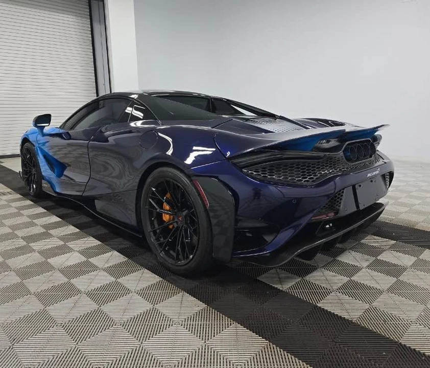 2022 McLaren 765LT - Image 6 of 17