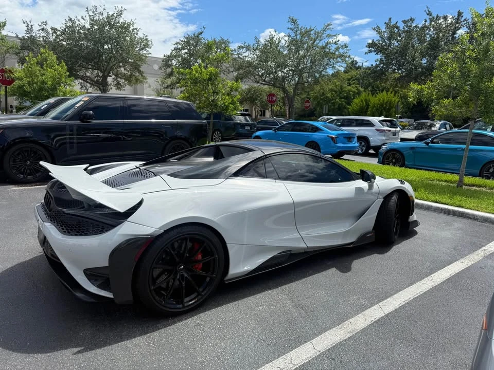 2022 McLaren 765LT Spider - Image 4 of 6