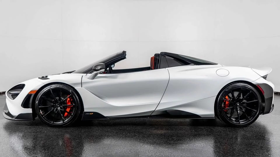 2022 McLaren 765LT Spider - Image 10 of 14