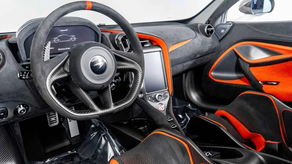 2022 McLaren 765LT Spider - Image 2 of 14