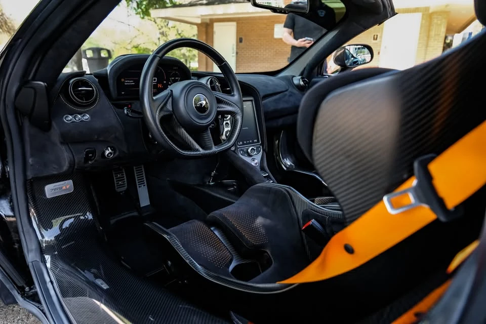 2022 McLaren 765LT Spider - Image 13 of 20