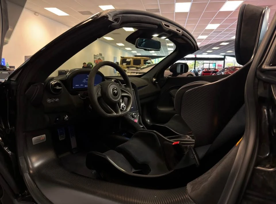 2022 McLaren 765LT Spider - Image 8 of 14