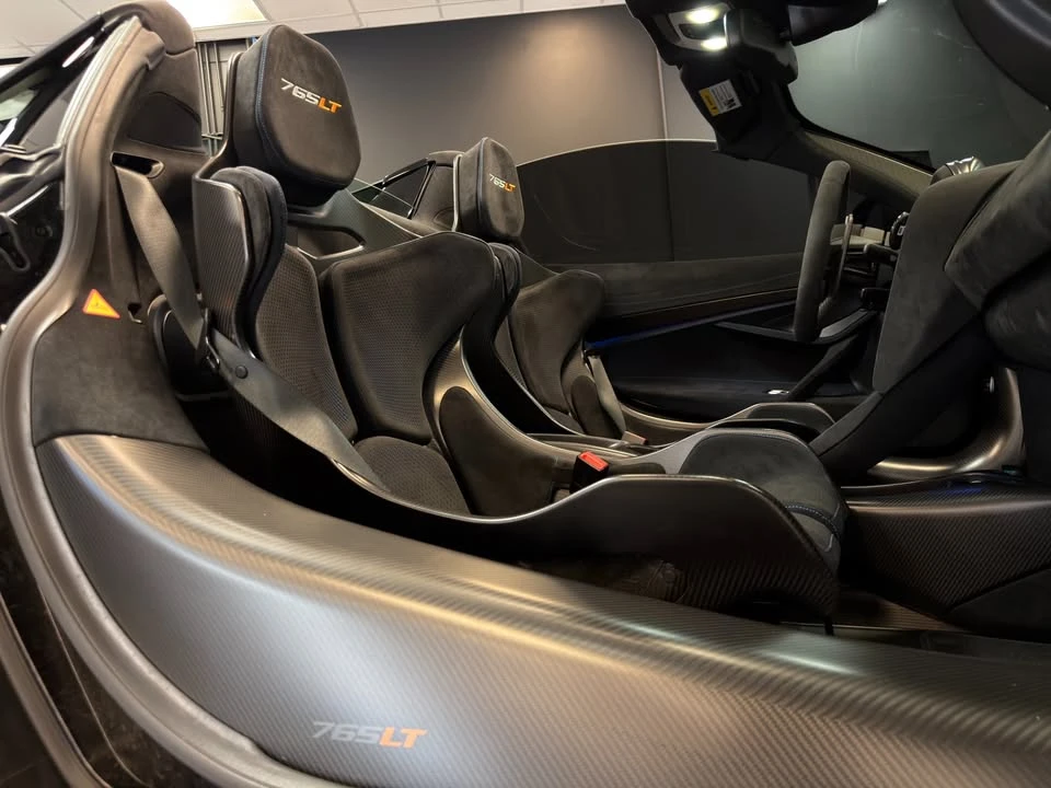 2022 McLaren 765LT Spider - Image 17 of 18