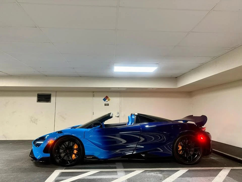 2022 McLaren 765LT - Image 2 of 20