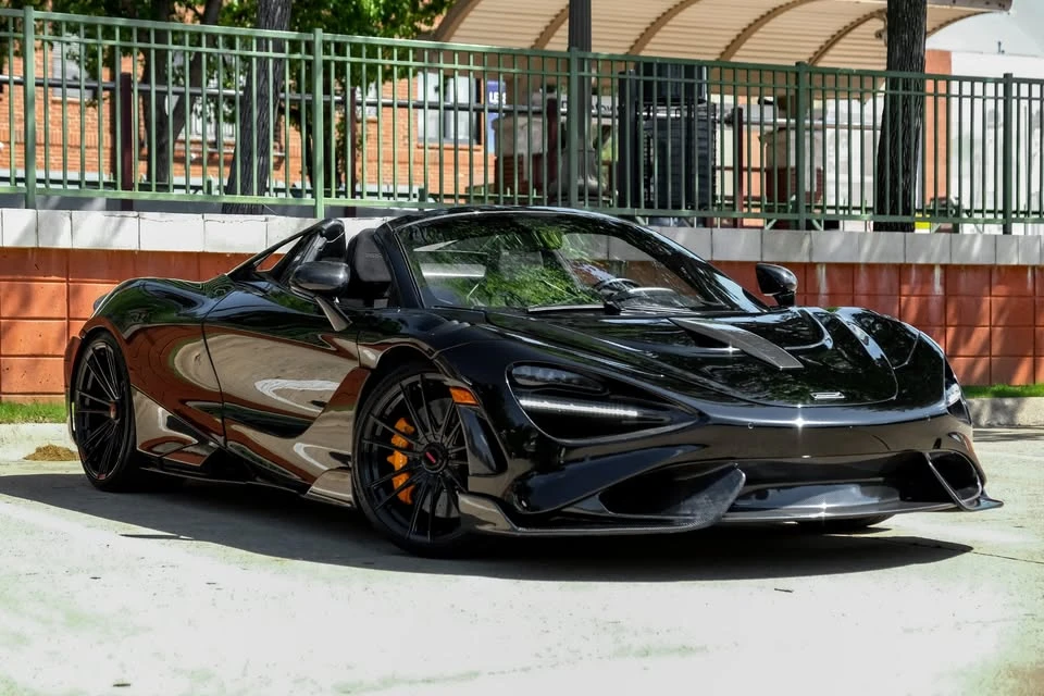 2022 McLaren 765LT - Image 4 of 20