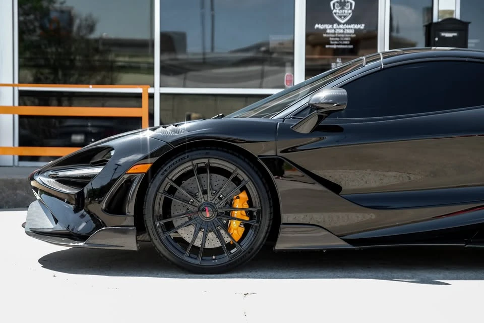 2022 McLaren 765LT - Image 11 of 20