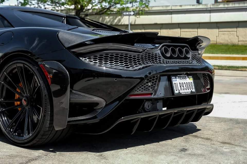 2022 McLaren 765LT - Image 9 of 20